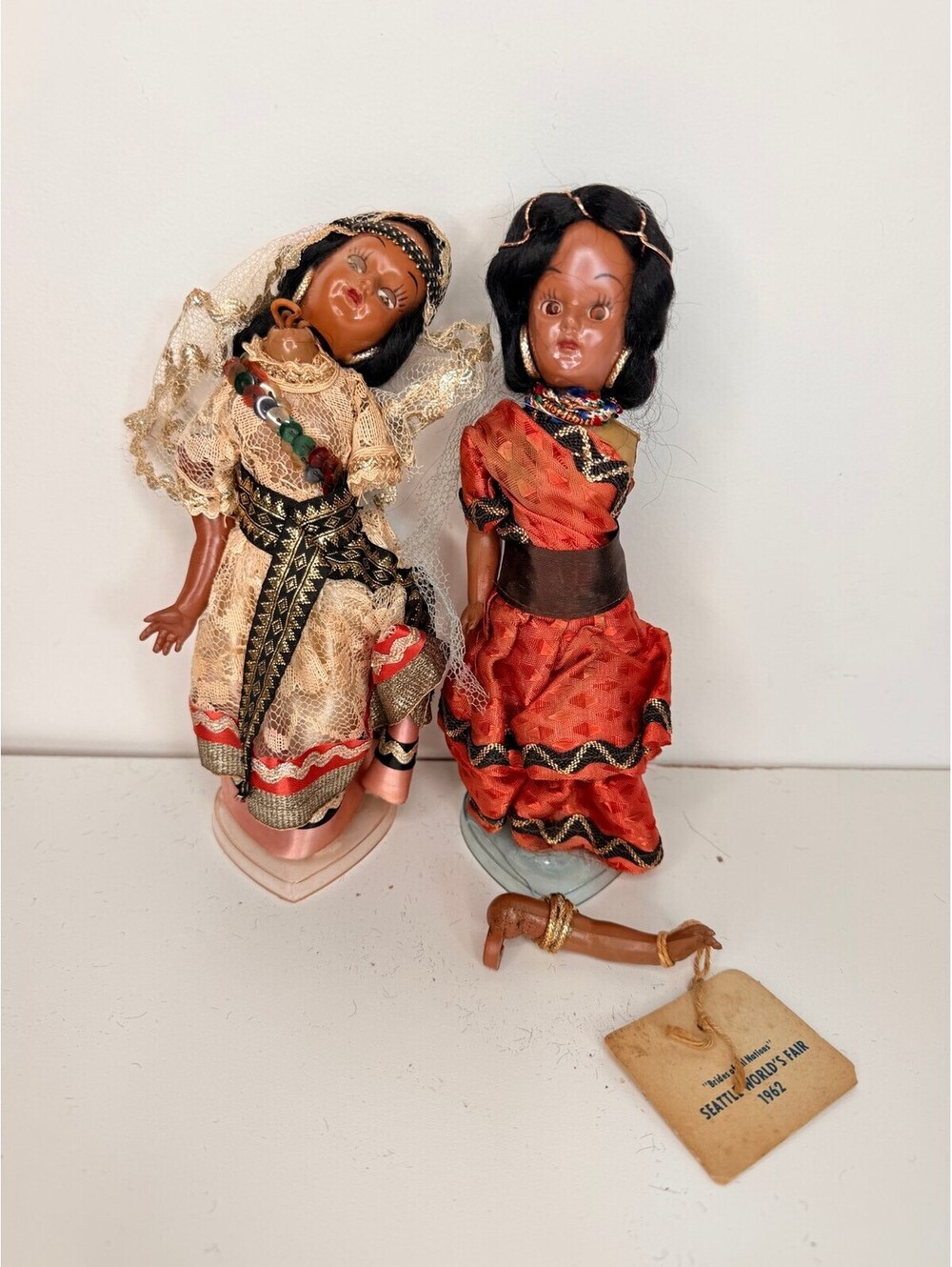 Vintage Brides of All Nations Seattle World's Fair 1962 souvenir dolls set of 2